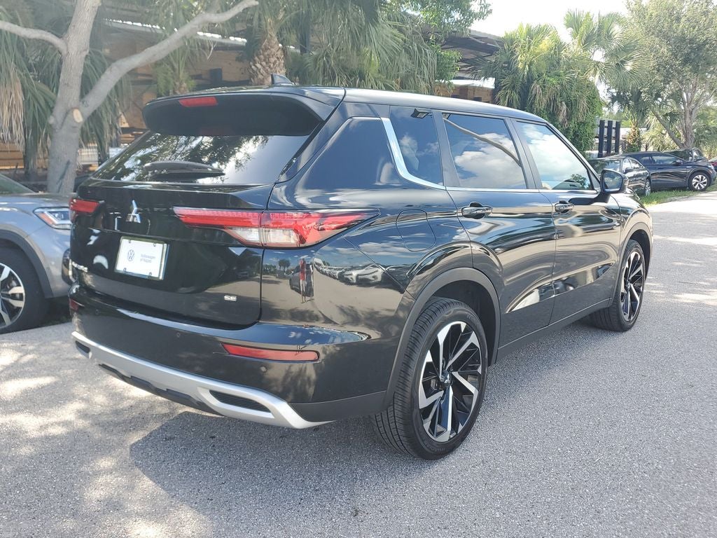2024 Mitsubishi Outlander SE