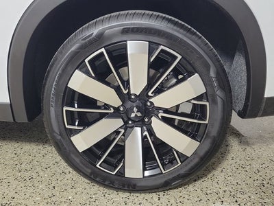 2026 Mitsubishi Outlander SE