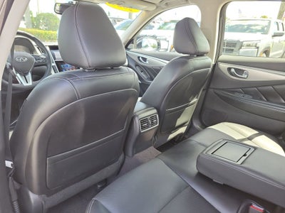 2023 INFINITI Q50 LUXE