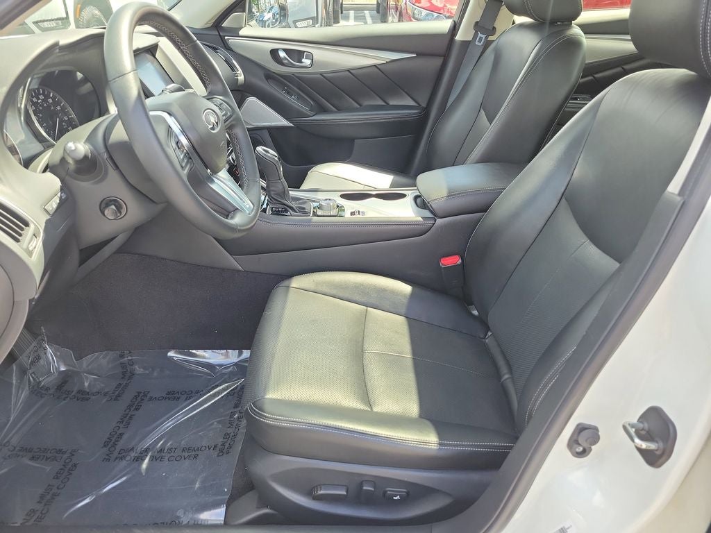 2023 INFINITI Q50 LUXE