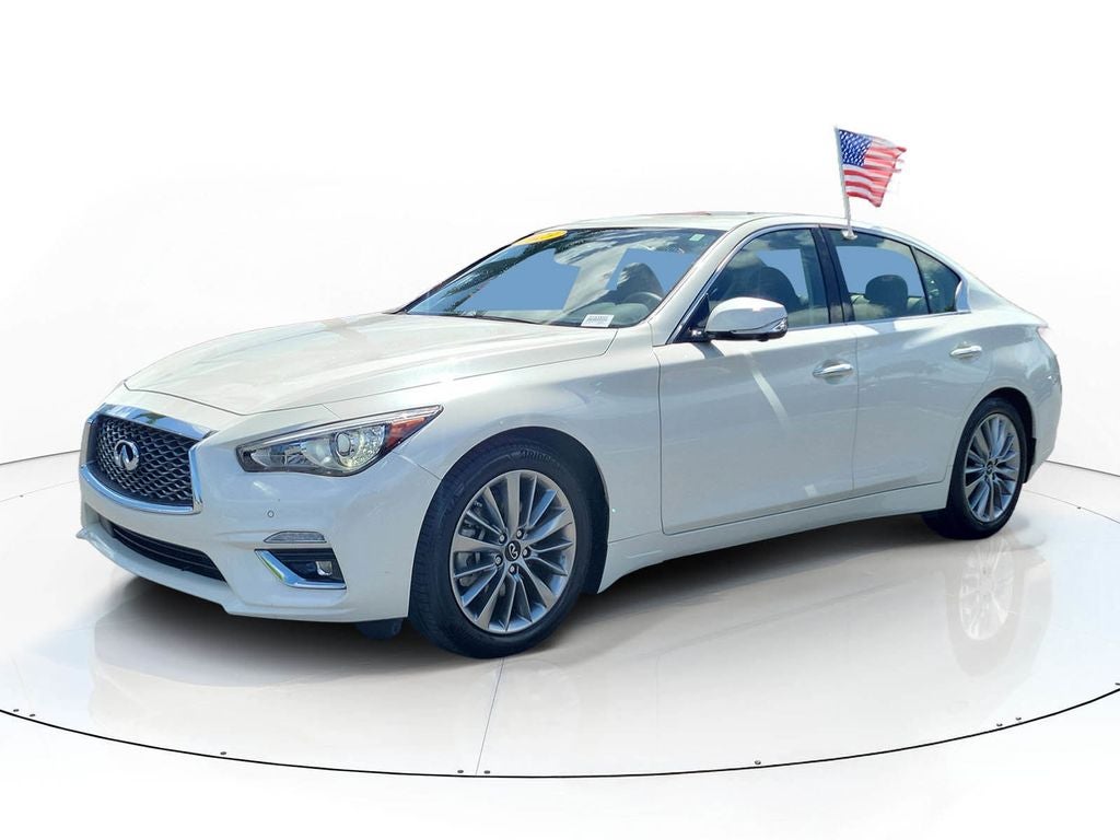 2023 INFINITI Q50 LUXE