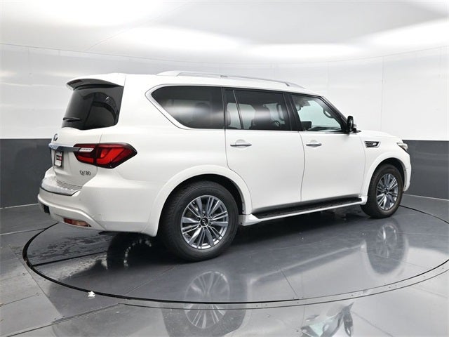 2024 INFINITI QX80 LUXE