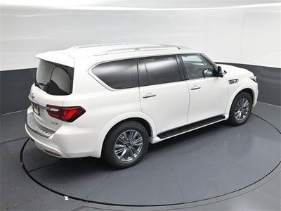 2024 INFINITI QX80 LUXE