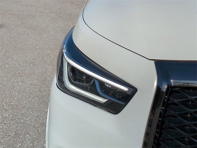 2022 INFINITI QX80 Premium Select