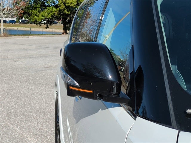 2022 INFINITI QX80 Premium Select