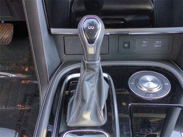 2022 INFINITI QX80 Premium Select