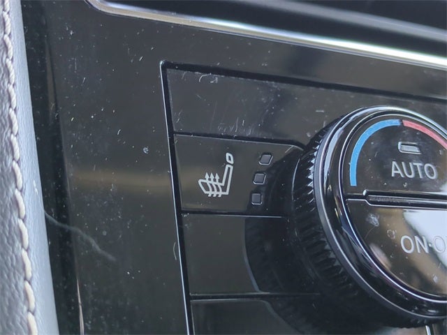 2022 INFINITI QX80 Premium Select