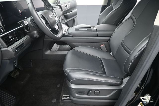 2025 INFINITI QX80 PURE