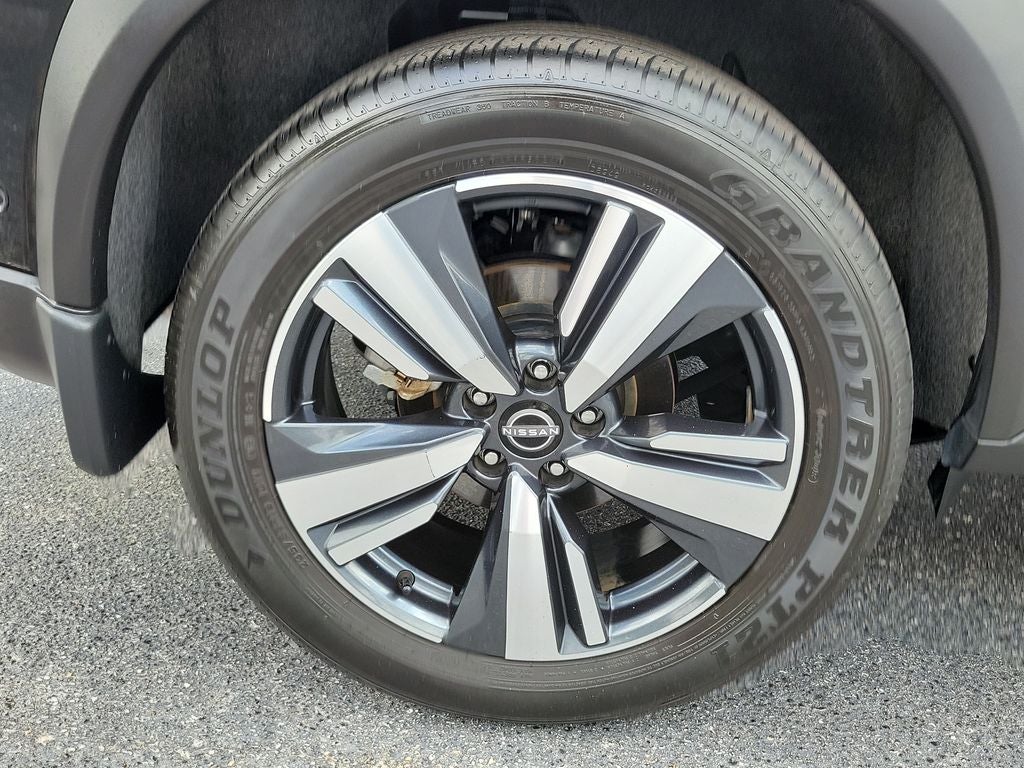 2025 Nissan Rogue SL