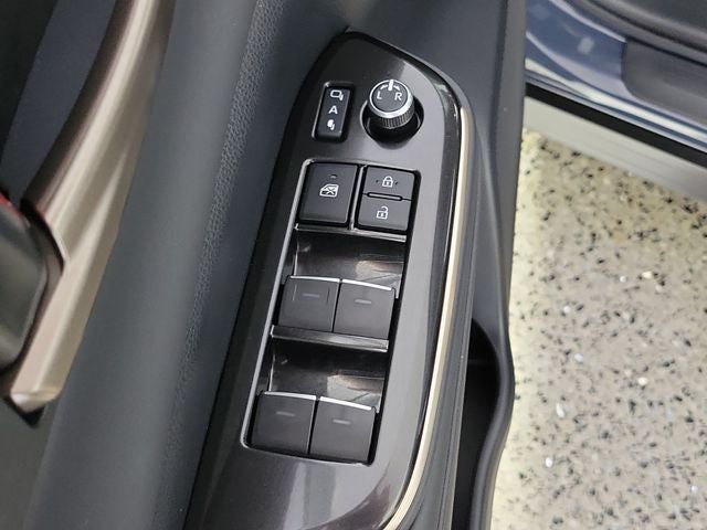 2025 Toyota Crown Signia Limited