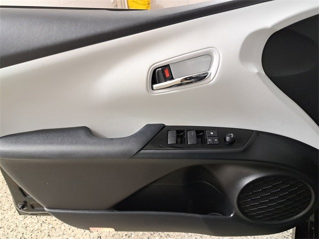 2022 Toyota Prius XLE