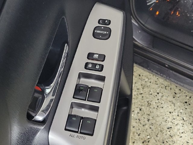 2015 Toyota Prius v Four