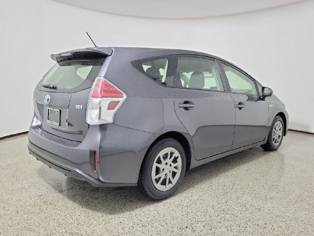 2015 Toyota Prius v Four