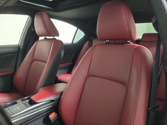 2025 Lexus IS 300