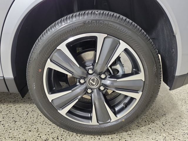 2025 Lexus UX 300h Premium