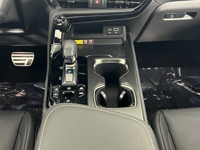 2024 Lexus NX NX 450h+ F SPORT Handling