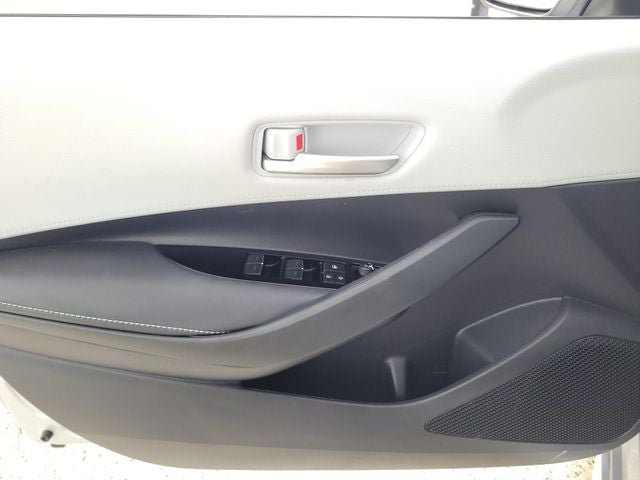 2025 Toyota Corolla Hatchback SE