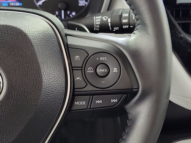 2025 Toyota Corolla Hatchback SE