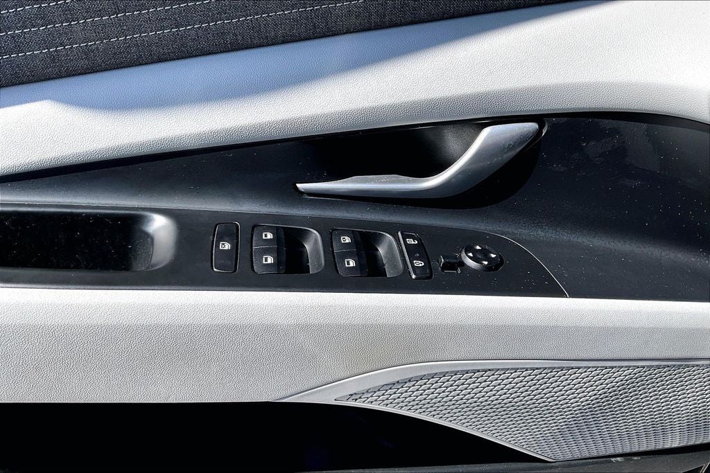 2022 Hyundai Elantra Limited