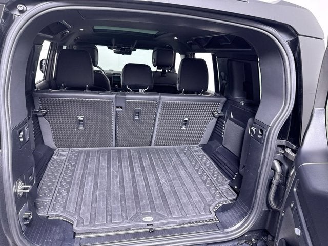 2025 Land Rover Defender X-Dynamic SE