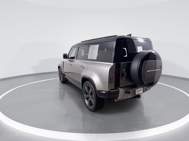 2025 Land Rover Defender X-Dynamic SE