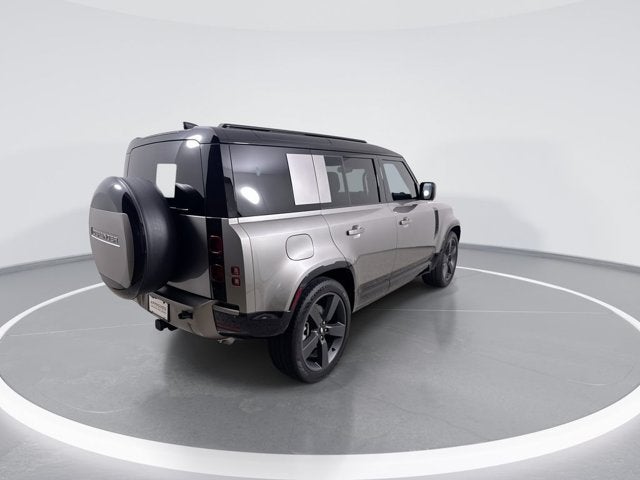 2025 Land Rover Defender X-Dynamic SE