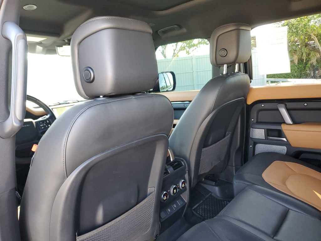 2024 Land Rover Defender 130 X-Dynamic SE