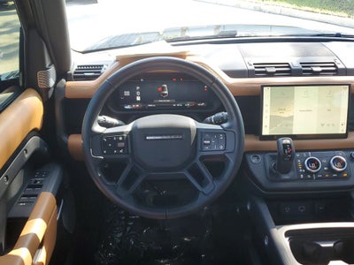 2024 Land Rover Defender 130 X-Dynamic SE
