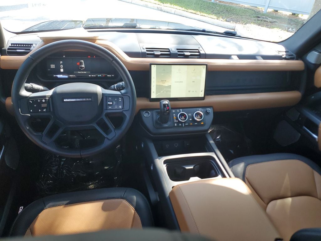 2024 Land Rover Defender 130 X-Dynamic SE