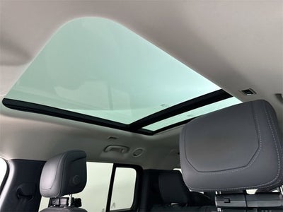 2024 Land Rover Defender X-Dynamic SE