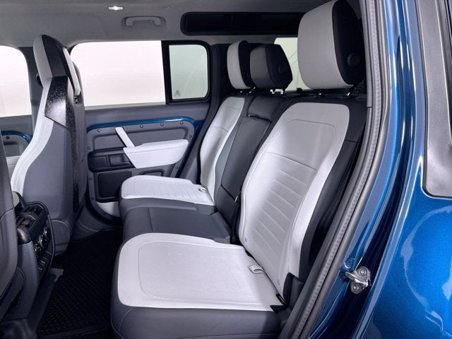 2026 Land Rover Defender OCTA