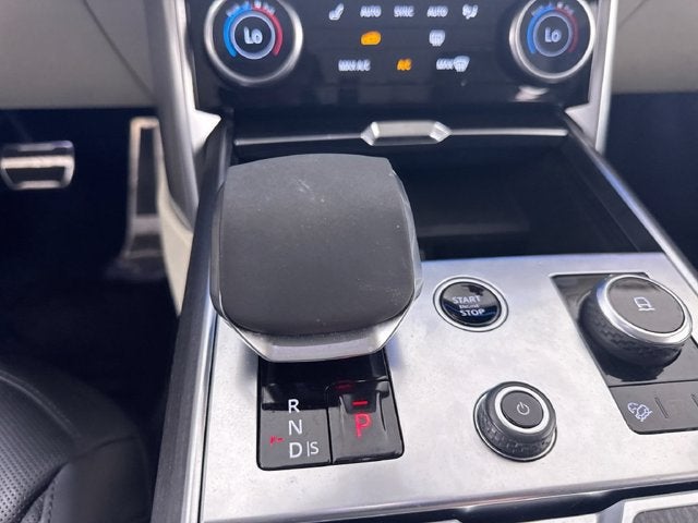 2022 Land Rover Range Rover SE