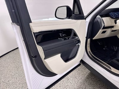 2023 Land Rover Range Rover SE
