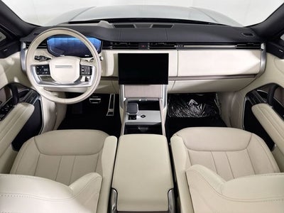 2025 Land Rover Range Rover SE