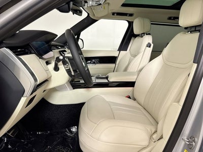 2025 Land Rover Range Rover SE