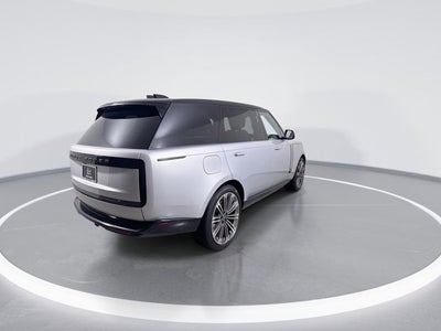 2025 Land Rover Range Rover SE
