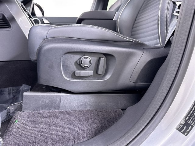 2024 Land Rover Discovery Dynamic SE