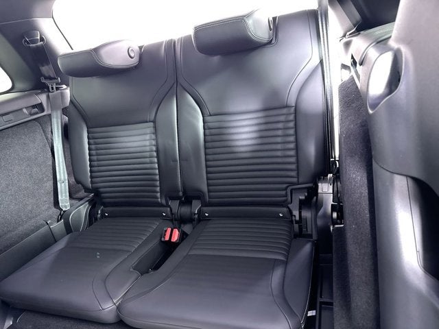 2025 Land Rover Discovery Dynamic SE