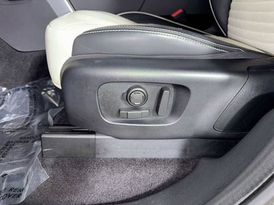 2024 Land Rover Discovery Metropolitan Edition