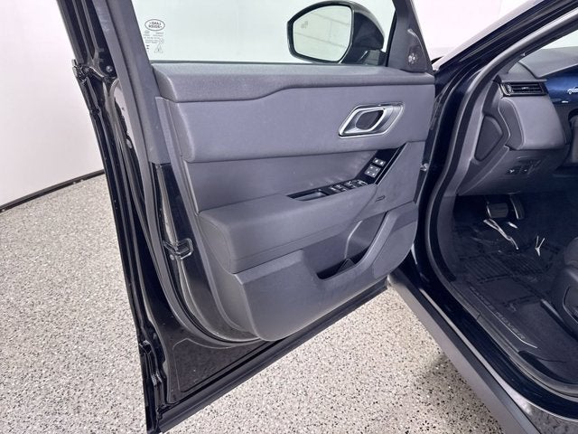 2025 Land Rover Range Rover Velar Dynamic SE
