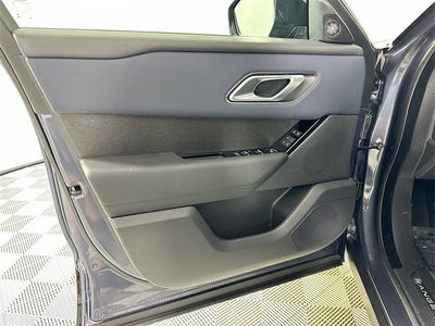 2026 Land Rover Range Rover Velar Dynamic SE