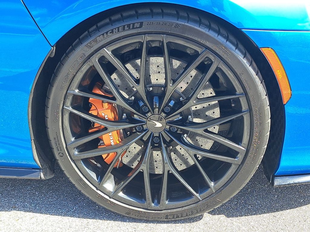 2022 McLaren GT Base