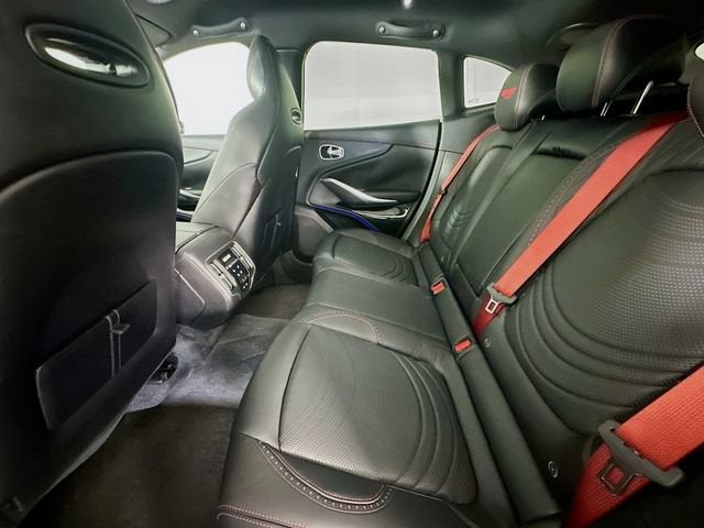 2024 Aston Martin DBX 707