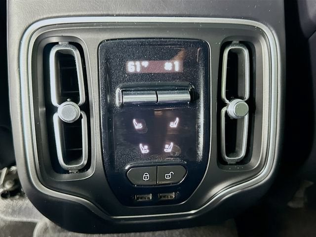2024 Aston Martin DBX 707