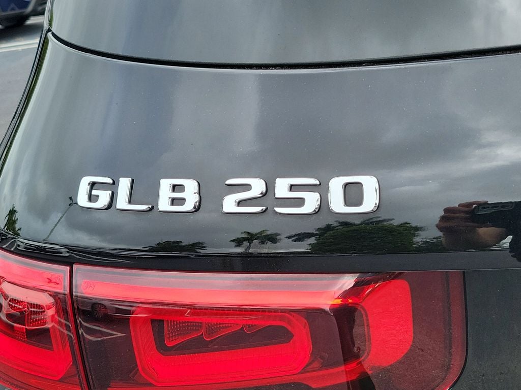 2023 Mercedes-Benz GLB 250 GLB 250