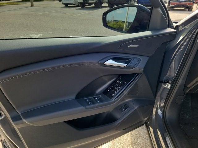 2025 Audi Q6 e-tron Premium Plus