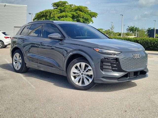 2025 Audi Q6 e-tron Premium Plus