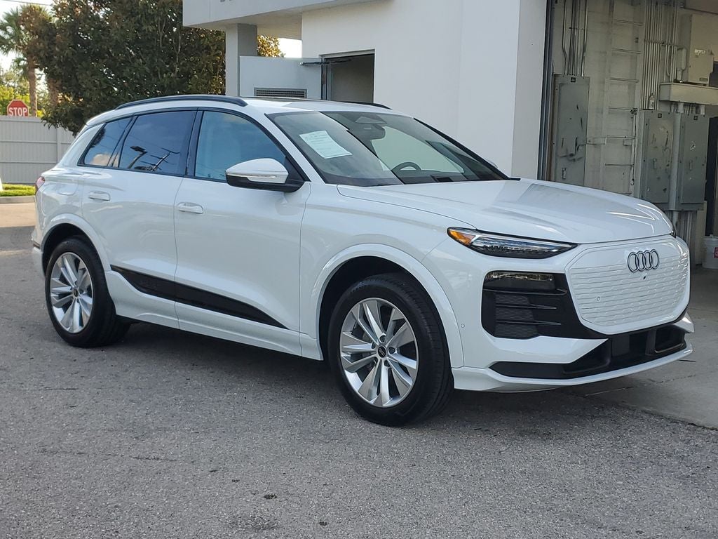 2025 Audi Q6 e-tron Premium Plus