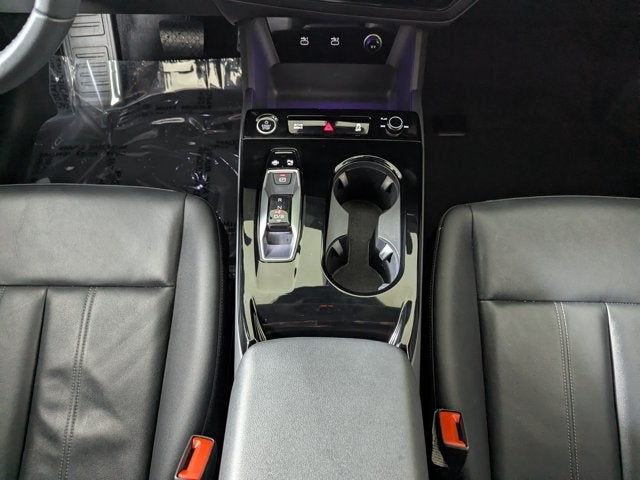 2025 Audi Q6 e-tron Prestige quattro