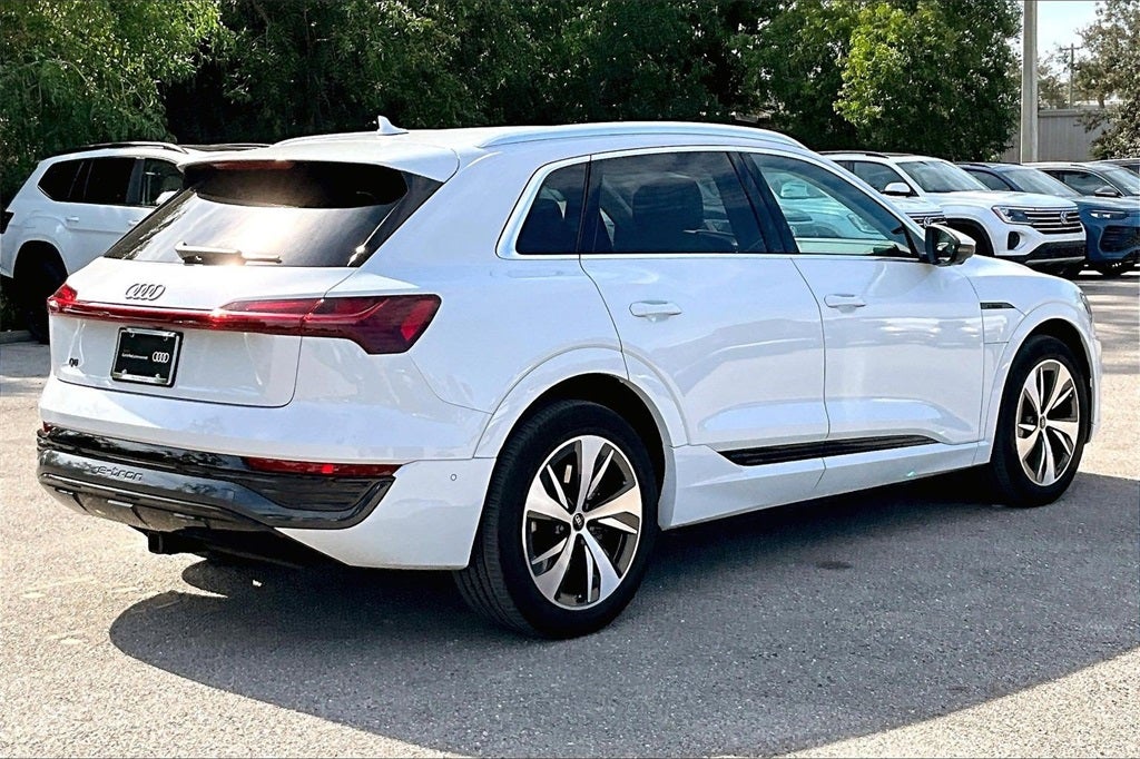 2024 Audi Q8 e-tron Premium Plus quattro